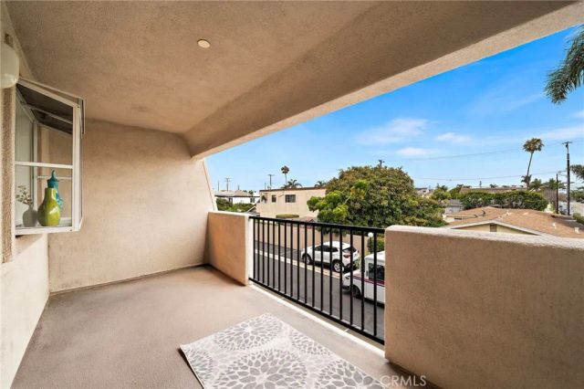 606 Lake Street 23, Huntington Beach, CA 92648