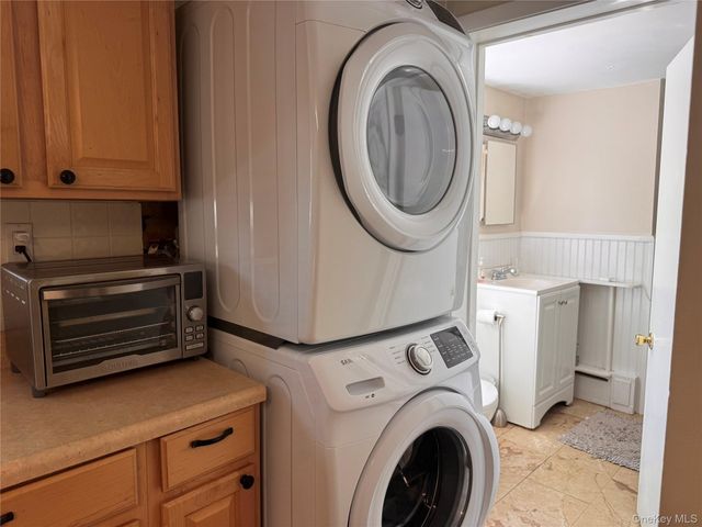57 E Hall Avenue 2 FL, New City, NY 10956