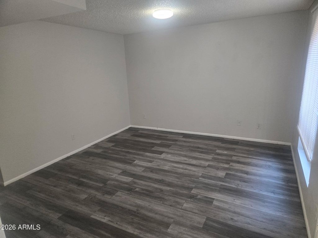 Image 3 of property listing at 9222 N 35TH Avenue 14, Phoenix, AZ 85051