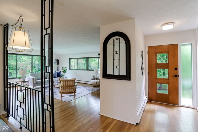 32 Circle Drive, Carmel, IN 46032