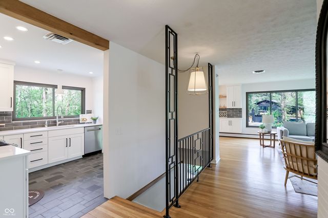 32 Circle Drive, Carmel, IN 46032