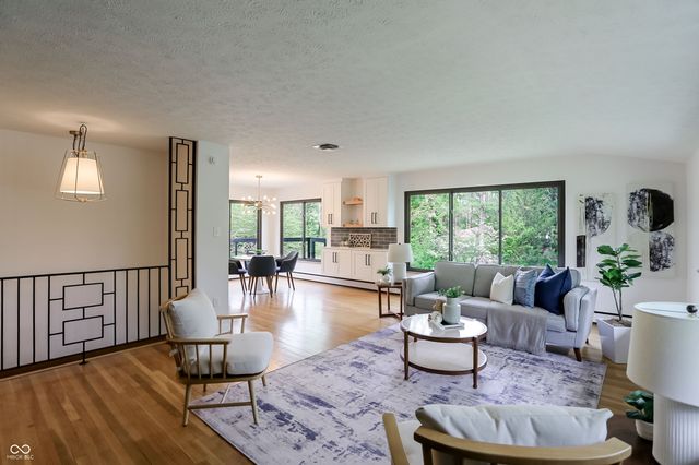 32 Circle Drive, Carmel, IN 46032