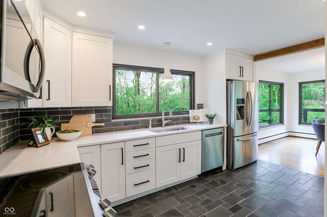 32 Circle Drive, Carmel, IN 46032