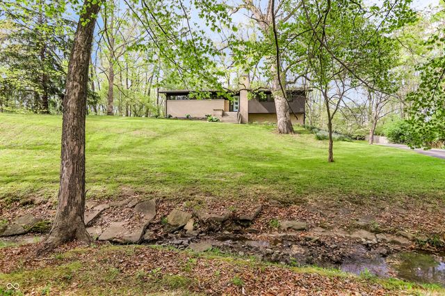 32 Circle Drive, Carmel, IN 46032