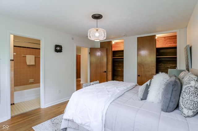 32 Circle Drive, Carmel, IN 46032