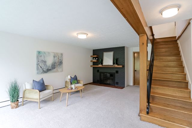 32 Circle Drive, Carmel, IN 46032