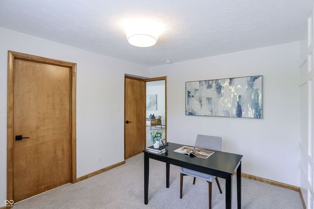 32 Circle Drive, Carmel, IN 46032