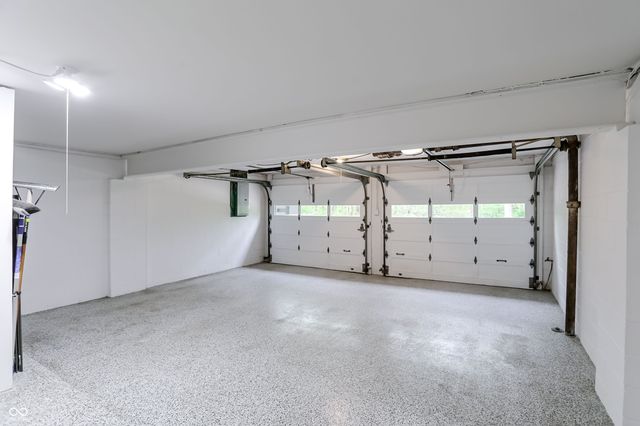 32 Circle Drive, Carmel, IN 46032