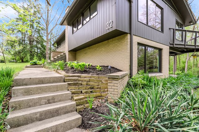 32 Circle Drive, Carmel, IN 46032