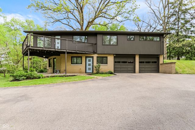 32 Circle Drive, Carmel, IN 46032