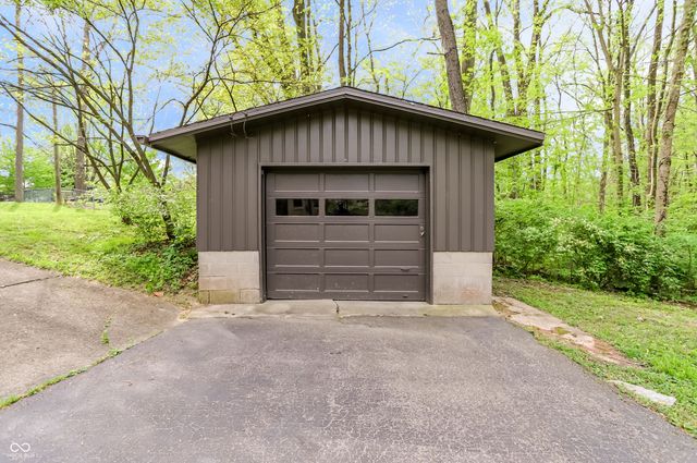 32 Circle Drive, Carmel, IN 46032