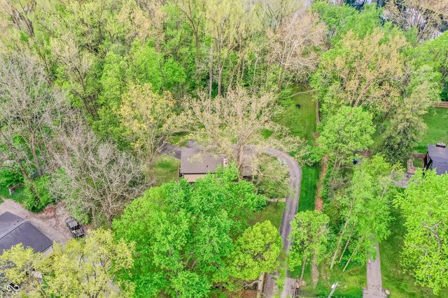 32 Circle Drive, Carmel, IN 46032