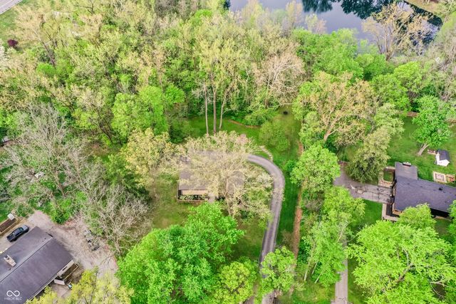 32 Circle Drive, Carmel, IN 46032