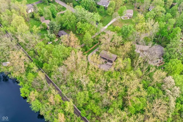 32 Circle Drive, Carmel, IN 46032