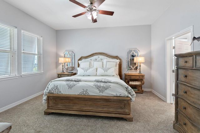 413 Jeanie Lynne Circle, Tiki Island, TX 77554