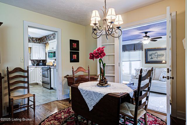 9610 Watterson Trail, Jeffersontown, KY 40299