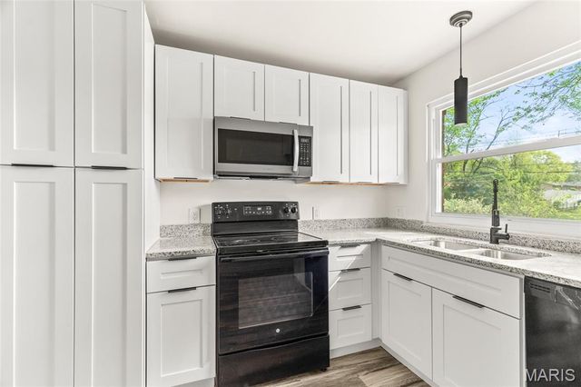 11962 Nero Drive, Florissant, MO 63033
