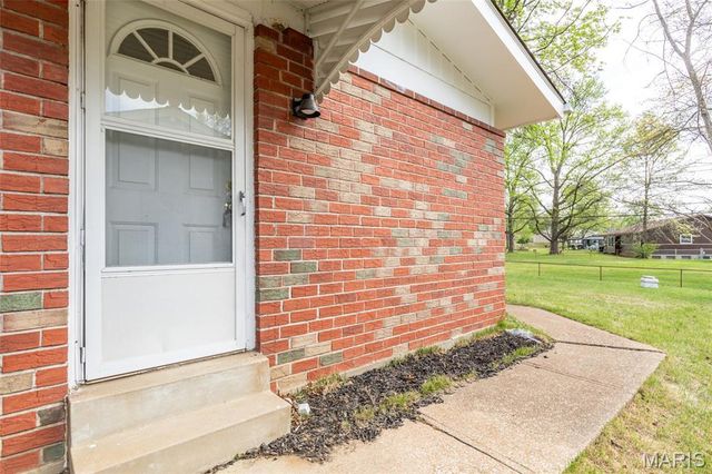 11962 Nero Drive, Florissant, MO 63033