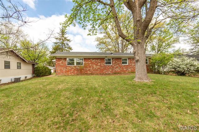 11962 Nero Drive, Florissant, MO 63033