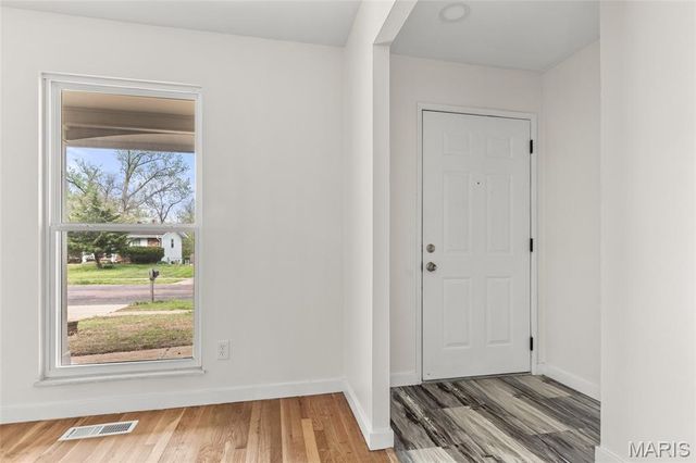 11962 Nero Drive, Florissant, MO 63033