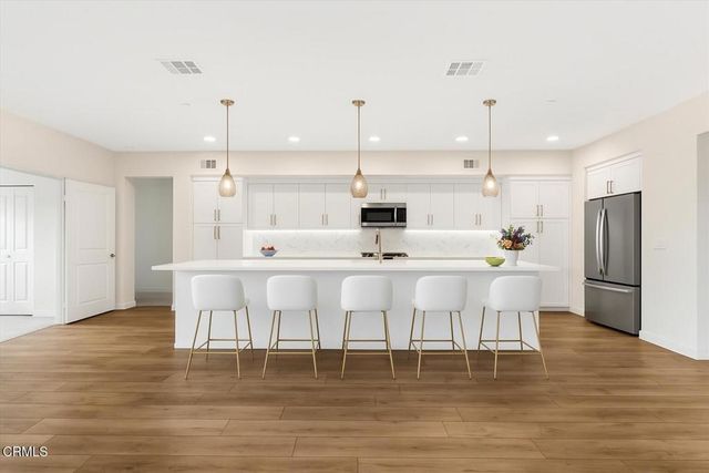 2830 Wagon Wheel Road 304, Oxnard, CA 93036