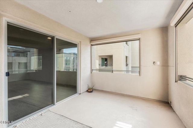 2830 Wagon Wheel Road 304, Oxnard, CA 93036