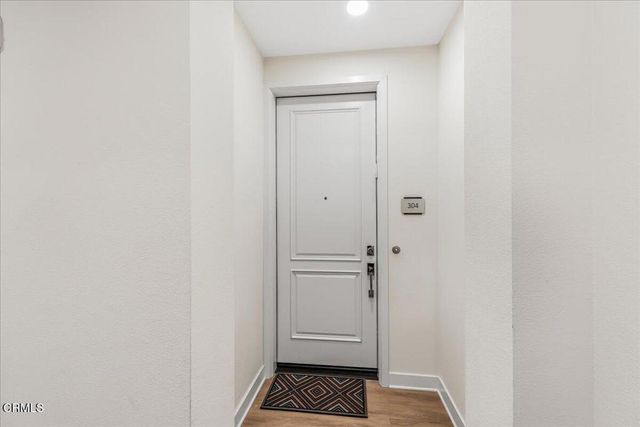 2830 Wagon Wheel Road 304, Oxnard, CA 93036