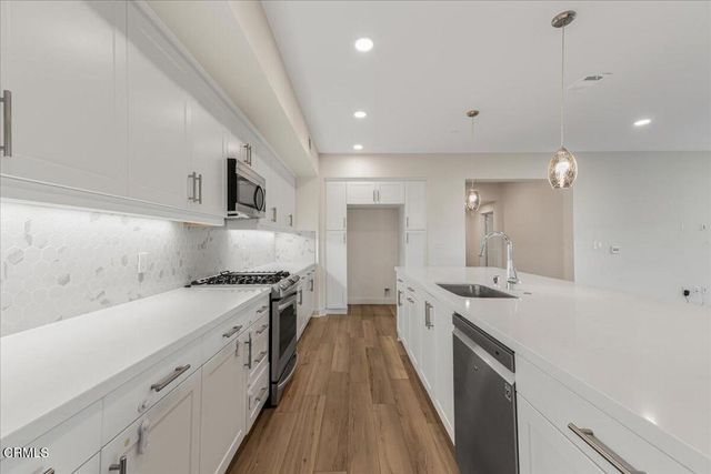 2830 Wagon Wheel Road 304, Oxnard, CA 93036