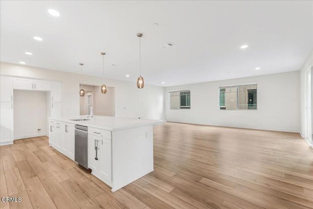 2830 Wagon Wheel Road 304, Oxnard, CA 93036