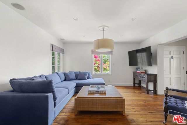 1531 Marmont Avenue, Los Angeles, CA 90069