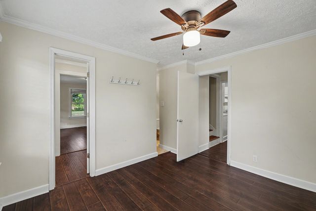 1756 Long Hollow Pike, Gallatin, TN 37066