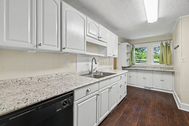 1756 Long Hollow Pike, Gallatin, TN 37066