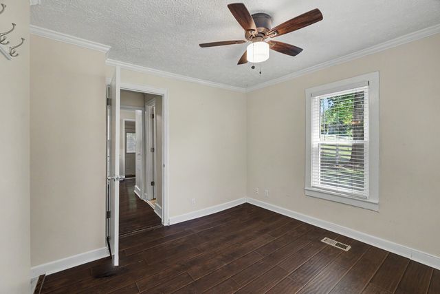 1756 Long Hollow Pike, Gallatin, TN 37066
