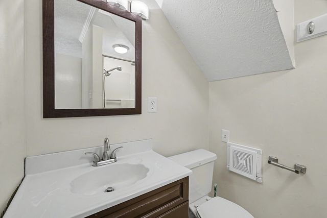 1756 Long Hollow Pike, Gallatin, TN 37066