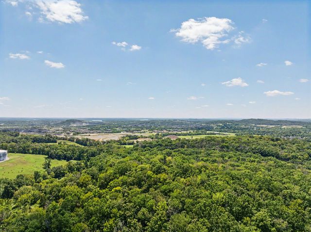 1756 Long Hollow Pike, Gallatin, TN 37066