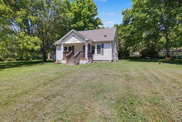 1756 Long Hollow Pike, Gallatin, TN 37066