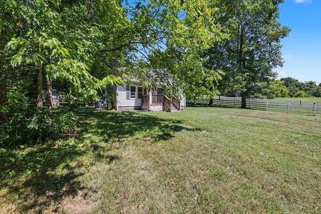 1756 Long Hollow Pike, Gallatin, TN 37066