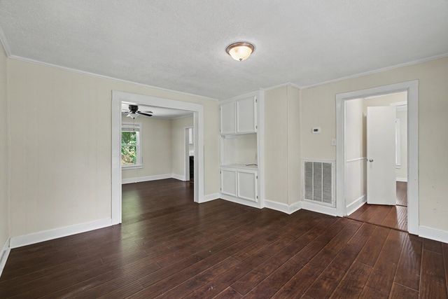 1756 Long Hollow Pike, Gallatin, TN 37066