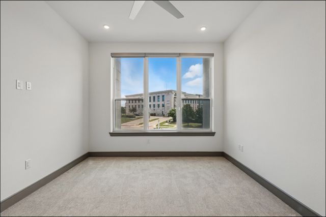 2700 Old Denton Road 2237, Carrollton, TX 75007