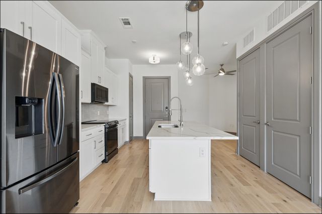 2700 Old Denton Road 2237, Carrollton, TX 75007