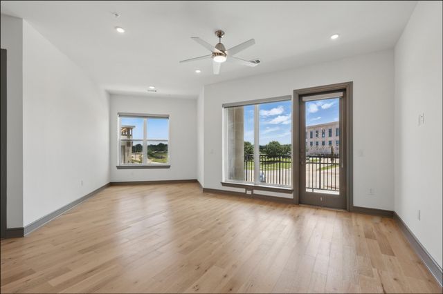 2700 Old Denton Road 2237, Carrollton, TX 75007