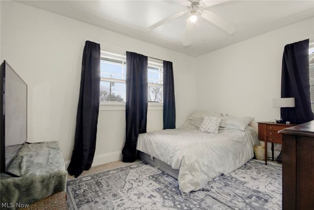 32 Como Street, Struthers, OH 44471