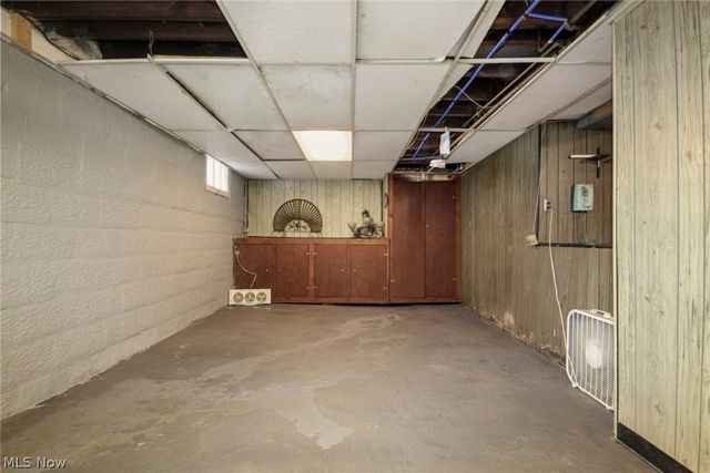 32 Como Street, Struthers, OH 44471