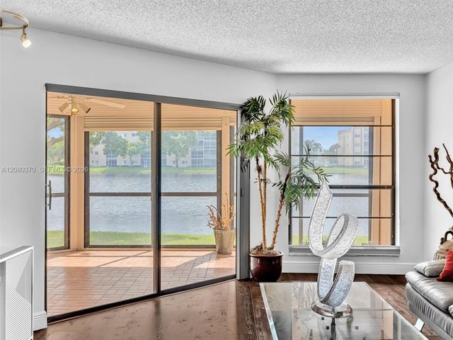 7518 Fairfax Drive 110, Tamarac, FL 33321