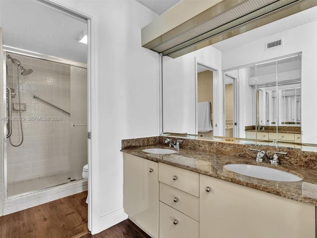 7518 Fairfax Drive 110, Tamarac, FL 33321