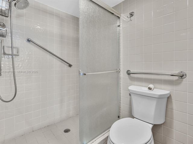 7518 Fairfax Drive 110, Tamarac, FL 33321