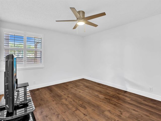 7518 Fairfax Drive 110, Tamarac, FL 33321