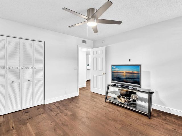 7518 Fairfax Drive 110, Tamarac, FL 33321
