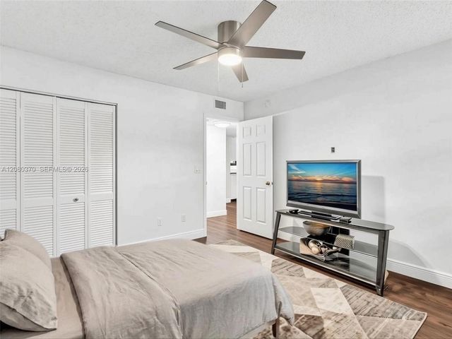 7518 Fairfax Drive 110, Tamarac, FL 33321