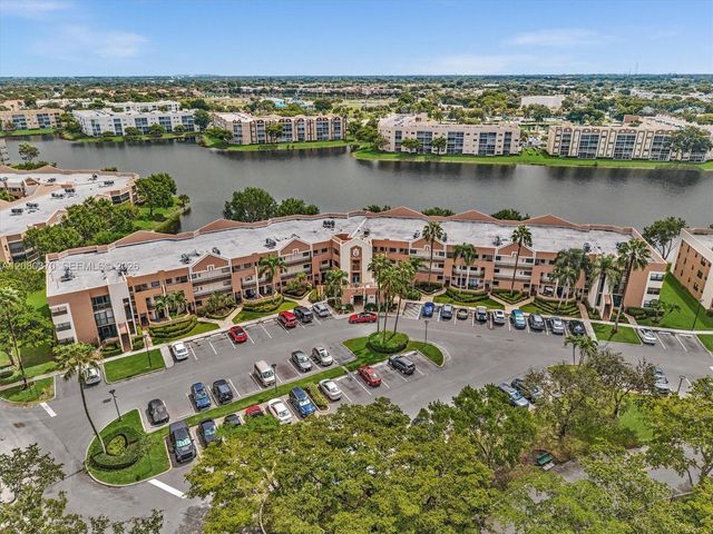 7518 Fairfax Drive 110, Tamarac, FL 33321